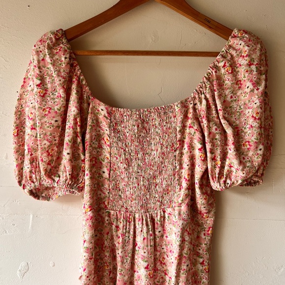 Astr Pink Floral Midi Dress with Puff Sleeves - Picture 8 of 9